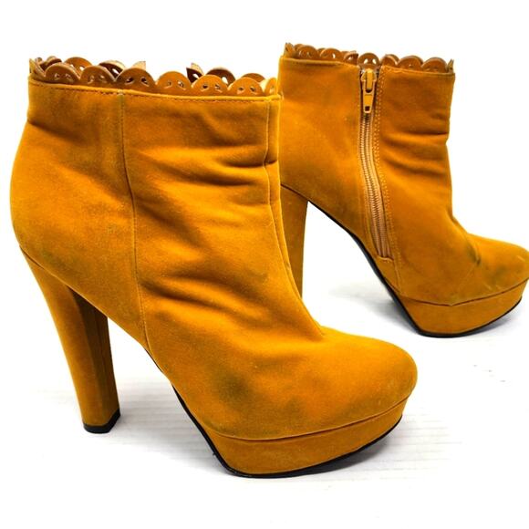 Qupid Mustard Platform Ankle Booties Zip Side Comfortable Women's Gifts Size 6.5 - Picture 1 of 11